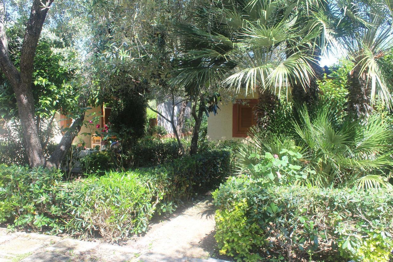 Residence Giardino Vieste Buitenkant foto